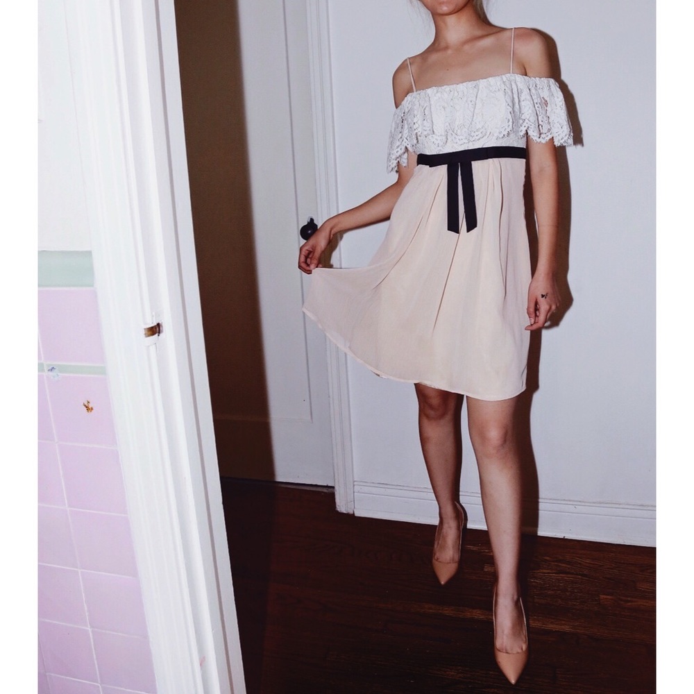 🧡White Off Shoulder Lace/Chiffon Party Dress🧡